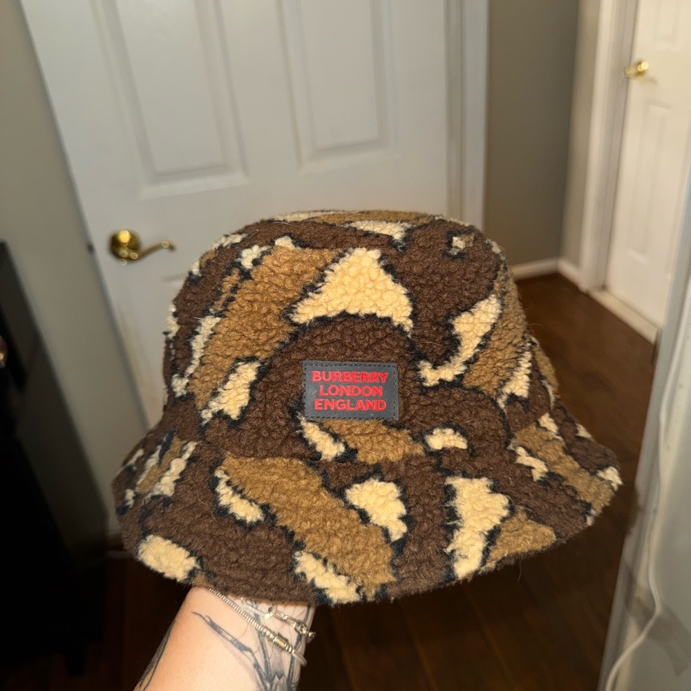 Burberry Black and Brown Hat